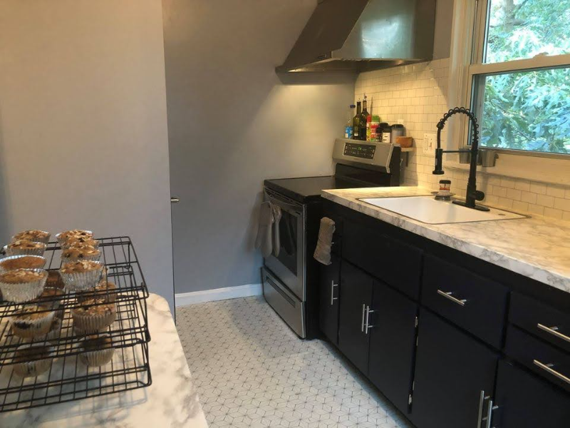 2444 S Culpeper St - Photo 2 of 7