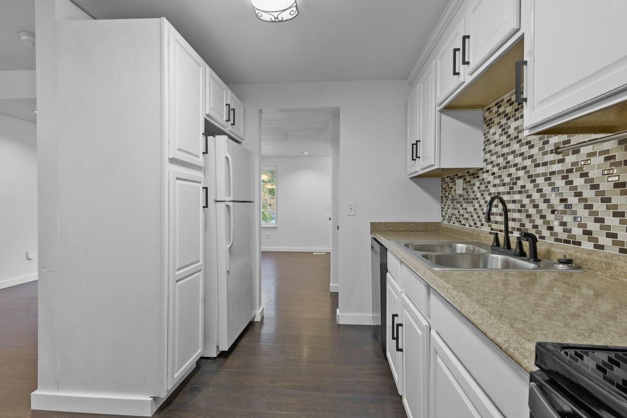 4638 Vallejo Drive - Photo 6 of 16