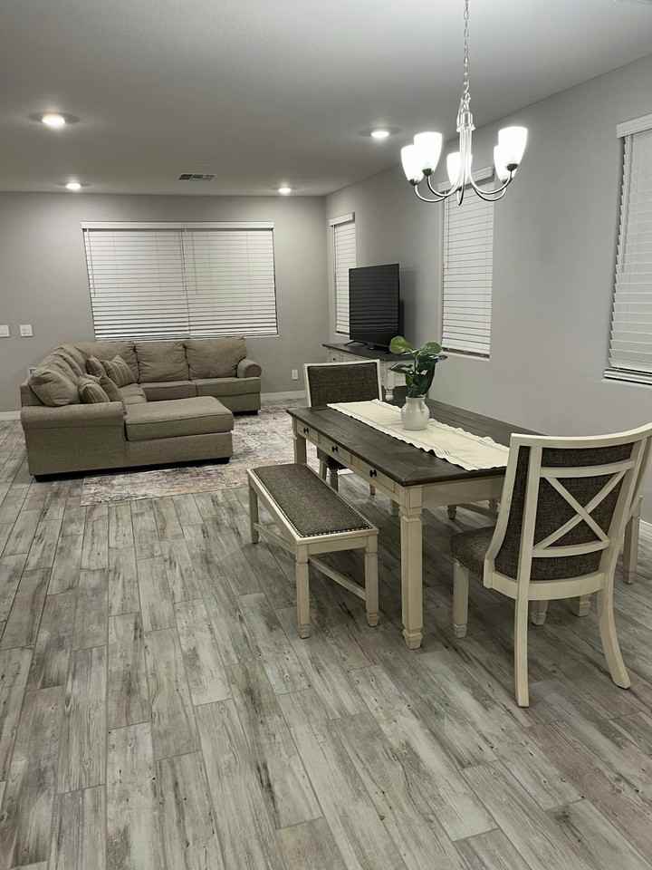 10013 East Trent Avenue - Photo 7 of 14