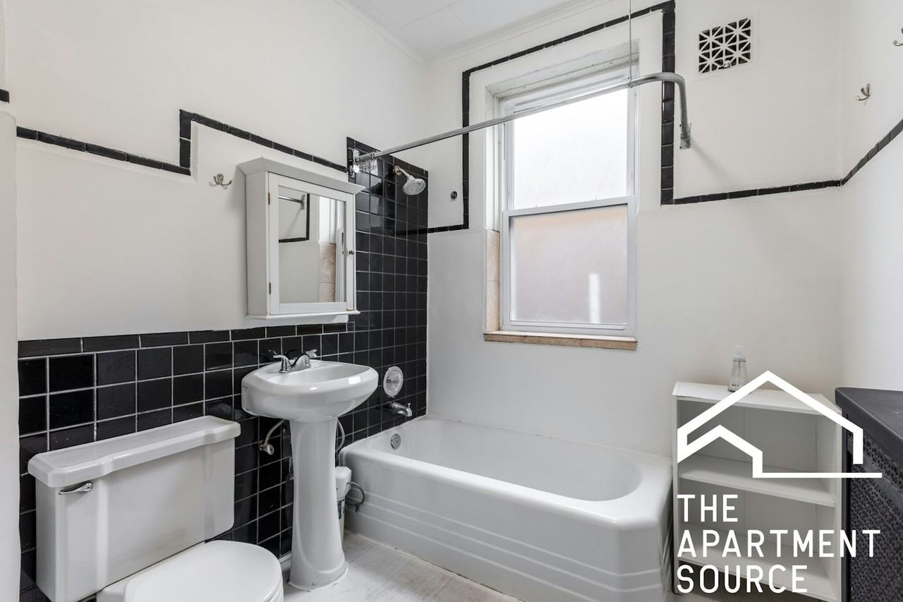 2042 West Armitage Avenue, Unit 1 - Photo 3 of 21