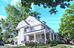 featured image of 1005 Highland Ave