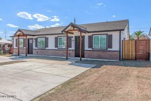 650 S 97th Pl #B - Photo 1 of 1