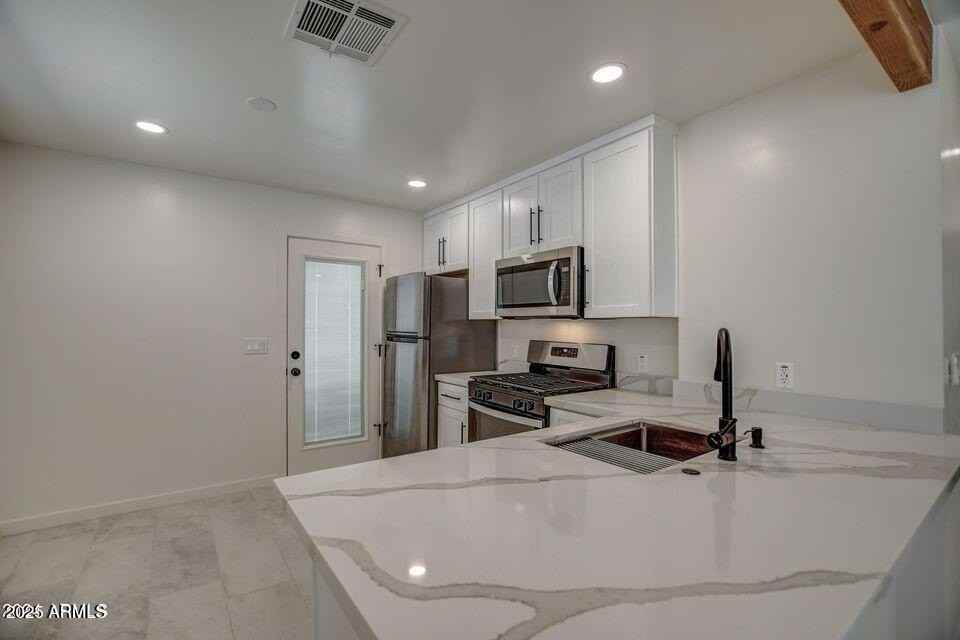 1411 S Bonarden Ln - Photo 2 of 26