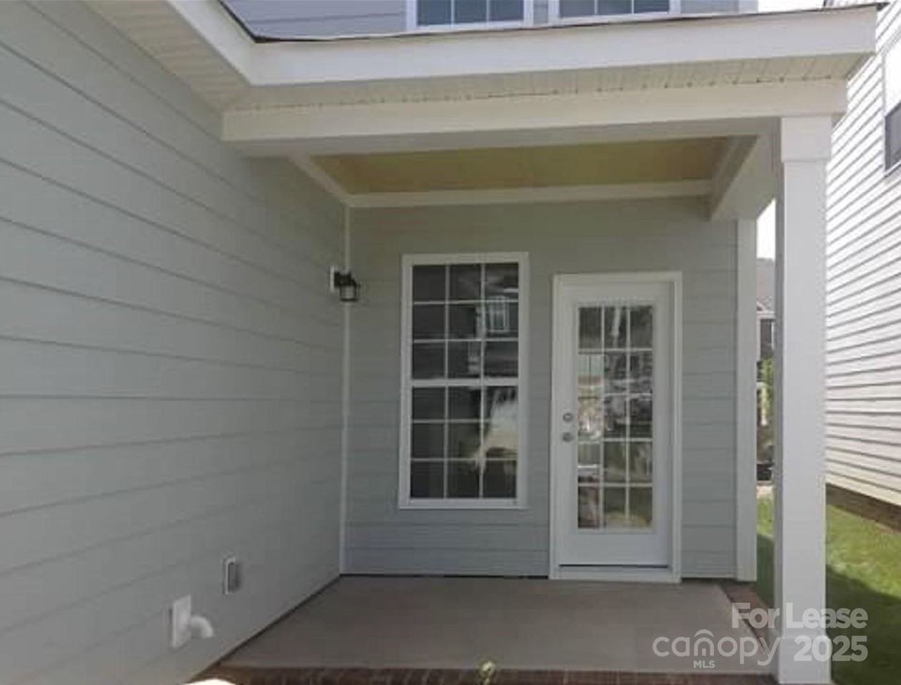 10519 Royal Winchester Dr - Photo 3 of 34