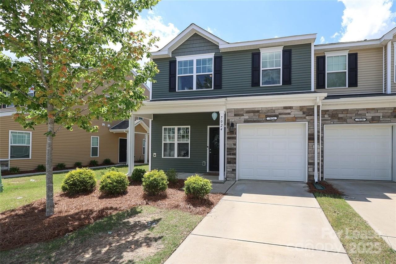 7024 Jane Parks Way - Photo 2 of 31