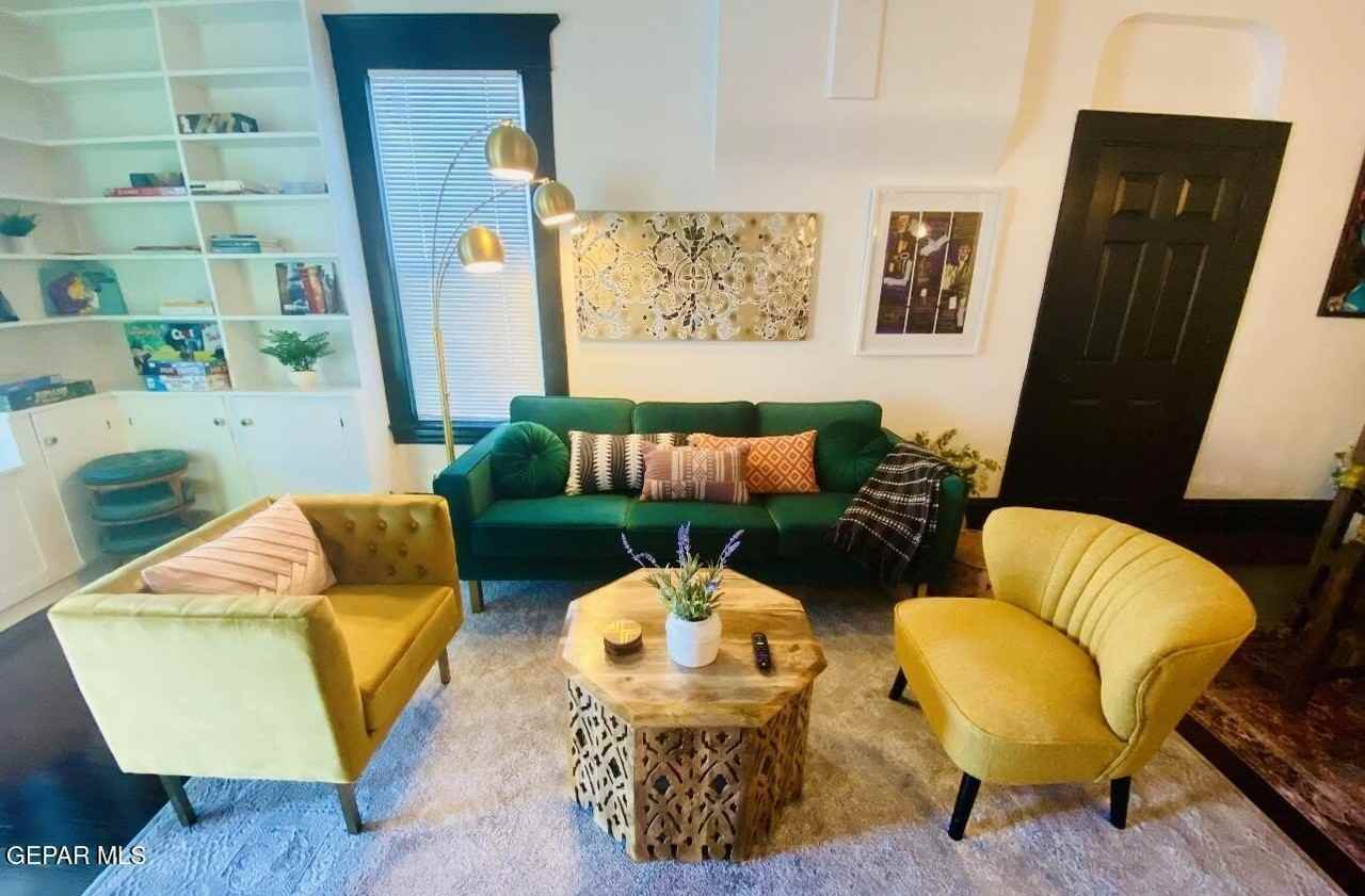 2624 Aurora Ave - Photo 2 of 19