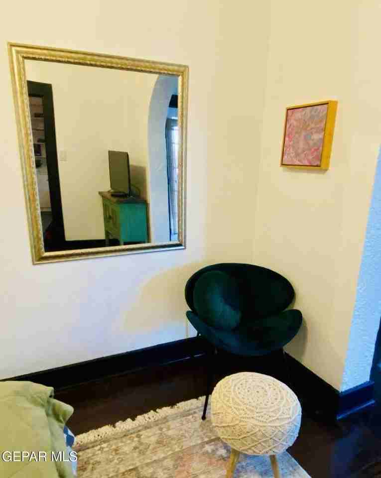 2624 Aurora Ave - Photo 7 of 19