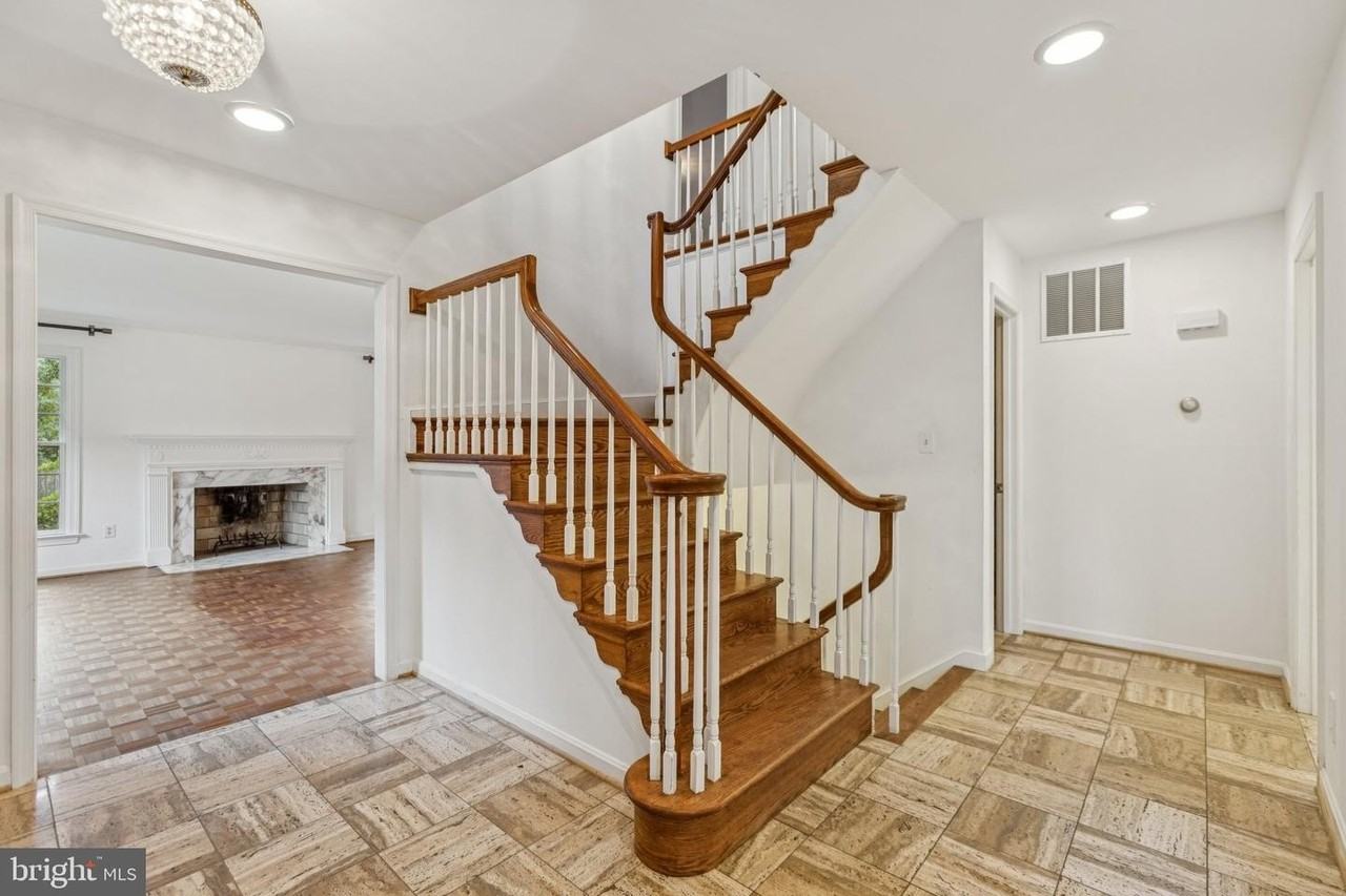 4033 41st St N - Photo 5 of 34