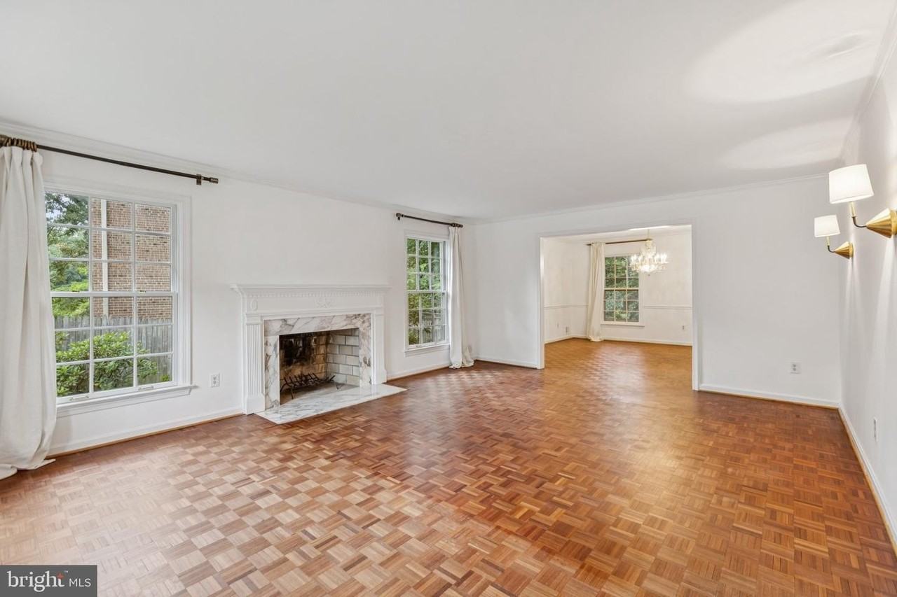 4033 41st St N - Photo 7 of 34