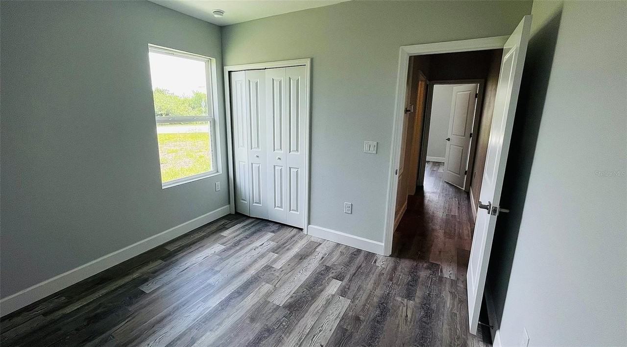 12260 Henley Ave #B - Photo 6 of 44