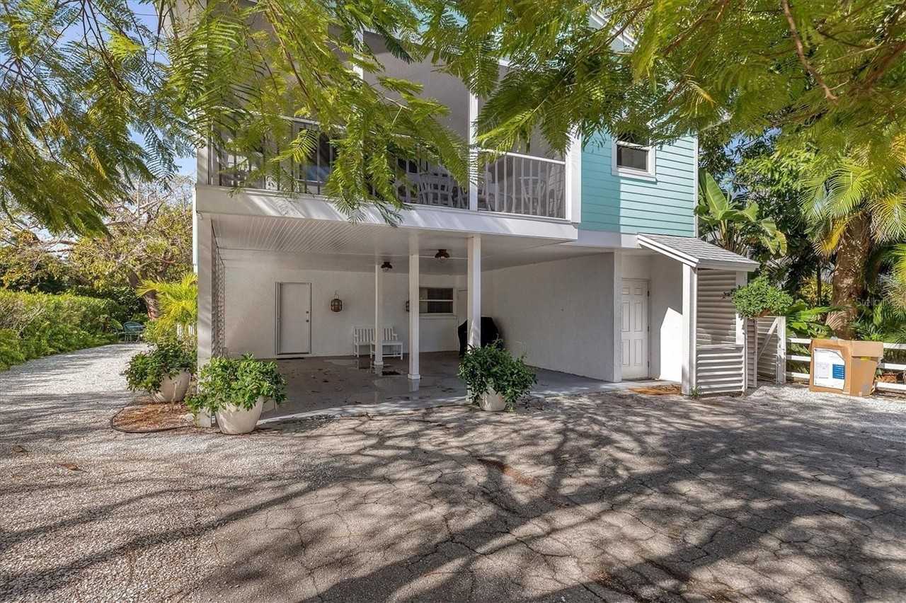 261 Lee Ave - Photo 7 of 48