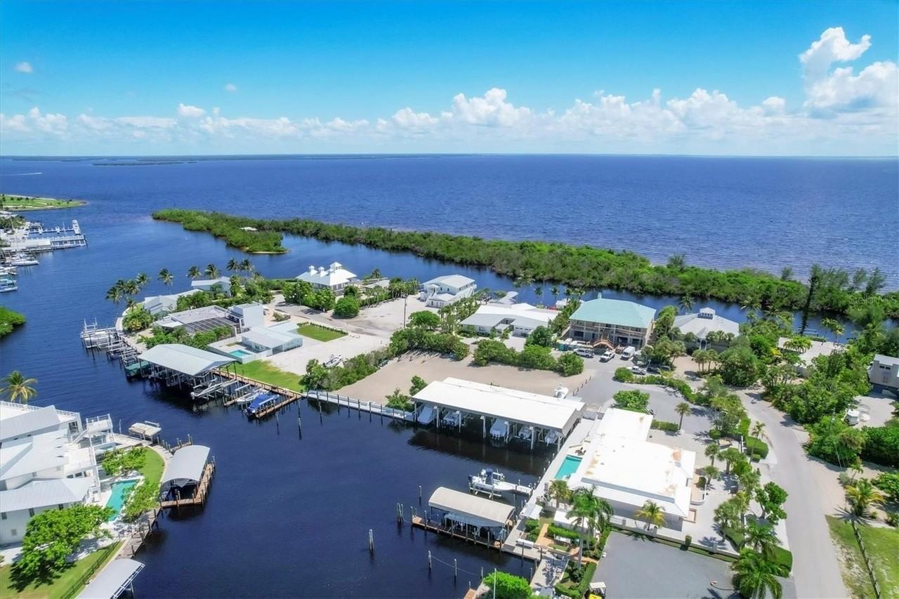 161 Damficare St - Photo 5 of 50