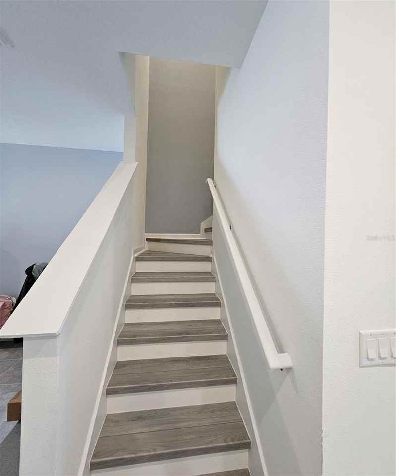 2436 Skyline Loop - Photo 2 of 18