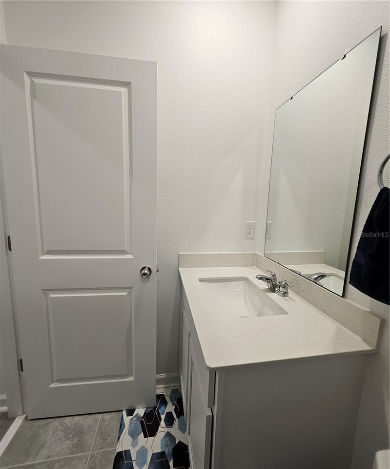 2436 Skyline Loop - Photo 6 of 18