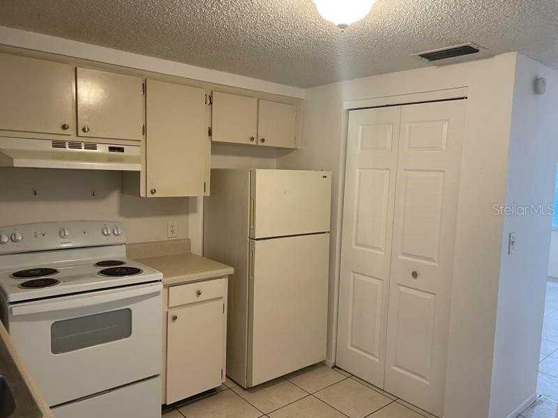 6939 Mcbride Ct - Photo 4 of 9