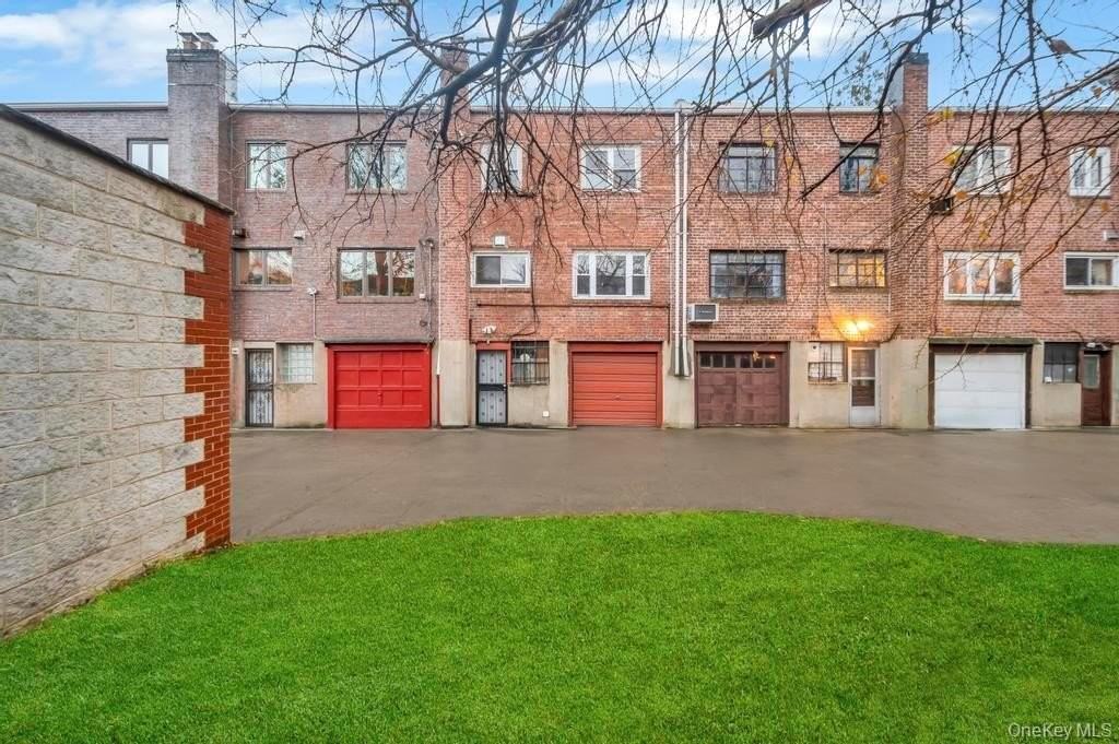 6783 Groton St - Photo 5 of 29