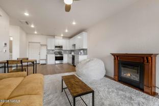 207 S Beaver St - Photo 1 of 1