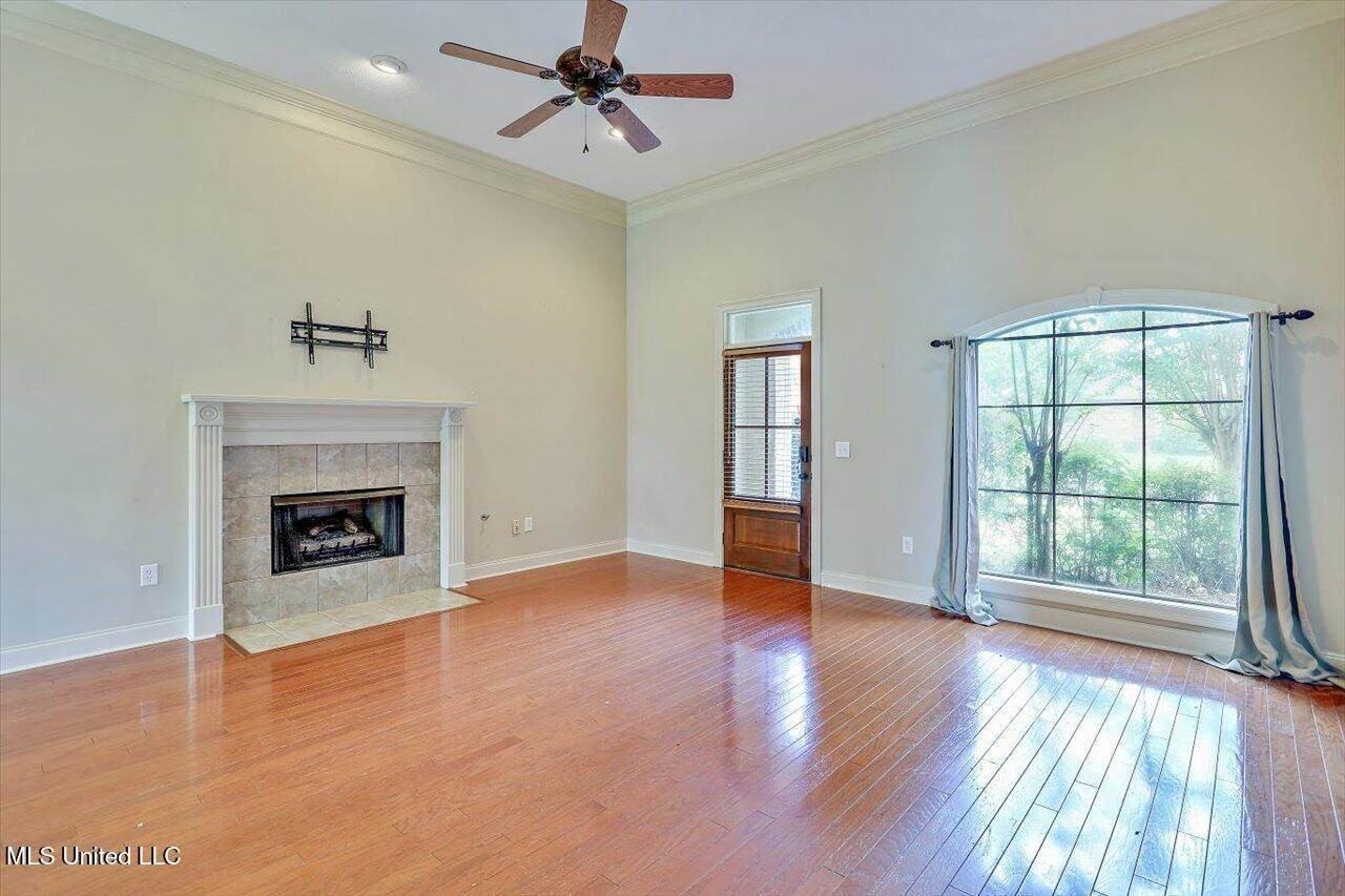 113 W Pinebrook Dr - Photo 3 of 28