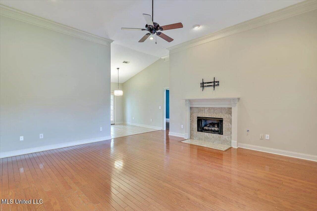 113 W Pinebrook Dr - Photo 4 of 28