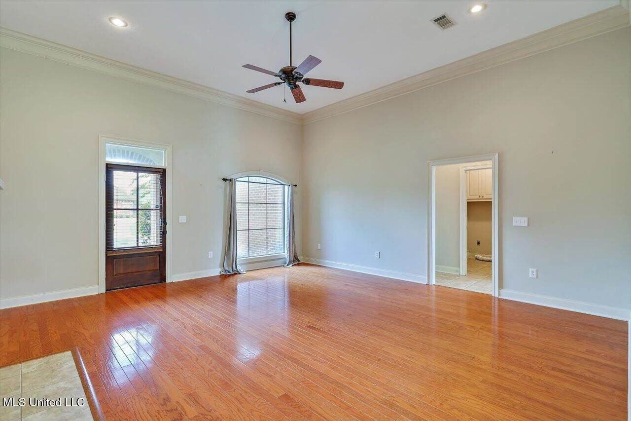 113 W Pinebrook Dr - Photo 6 of 28