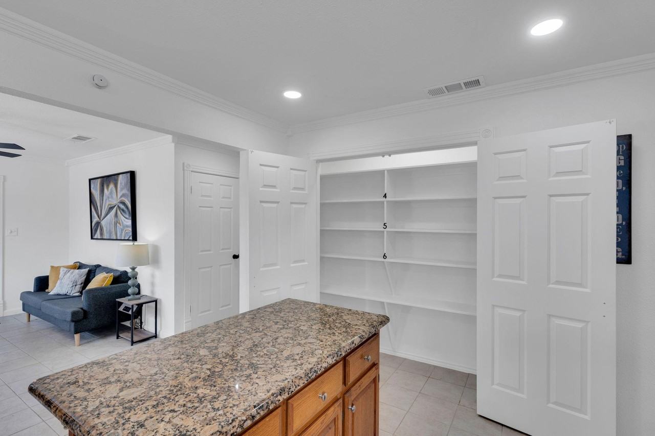 N 1st St - Photo 6 of 9