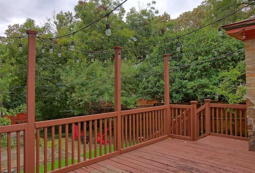 7010 Vivian Ave - Photo 3 of 23