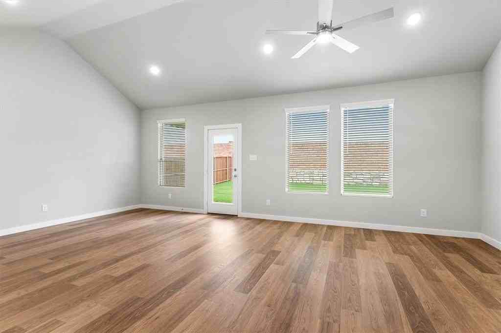 2010 Sandpiper Way - Photo 7 of 40