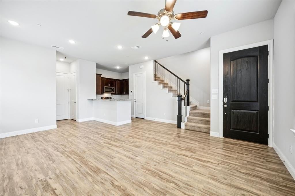 8081 Snowmass Dr - Photo 4 of 25