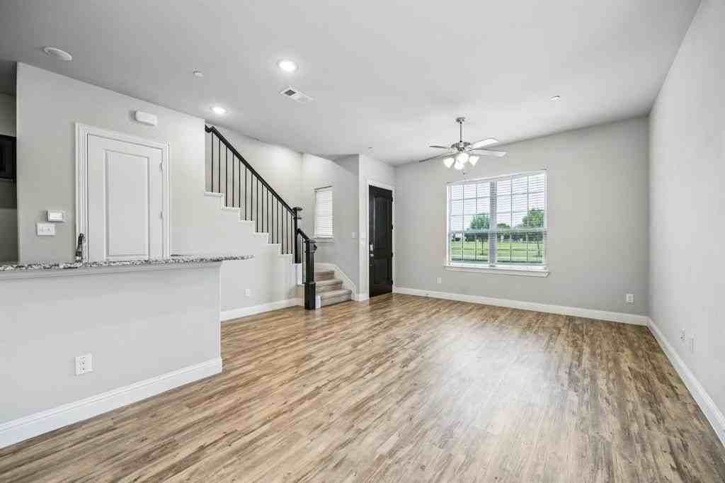 8081 Snowmass Dr - Photo 5 of 25