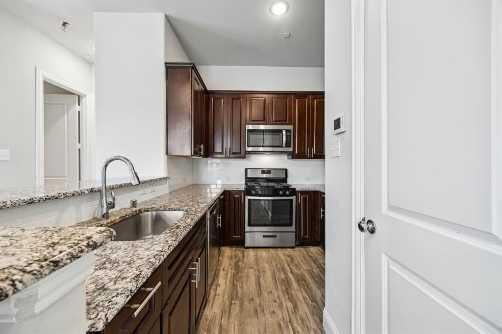 8081 Snowmass Dr - Photo 6 of 25