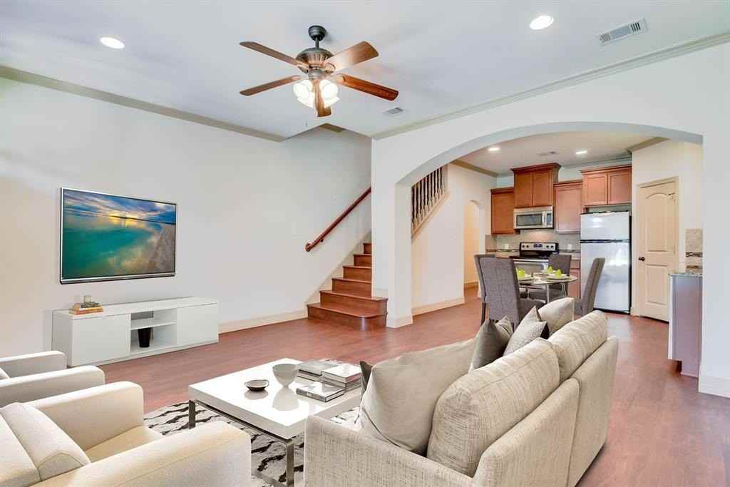 2724 Forest Park Blvd - Photo 3 of 6