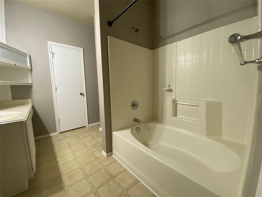 6317 Bay Lake Dr - Photo 4 of 6