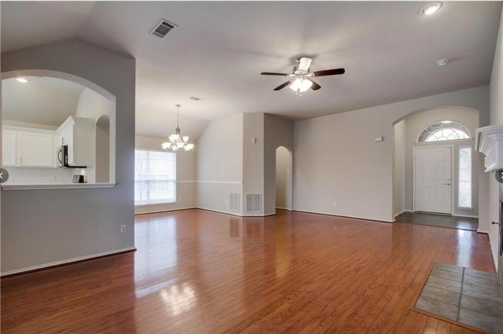 2645 Red Spruce Dr - Photo 2 of 11