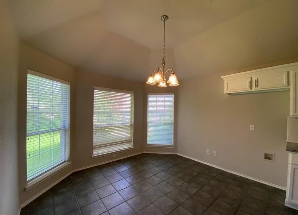 2645 Red Spruce Dr - Photo 6 of 11