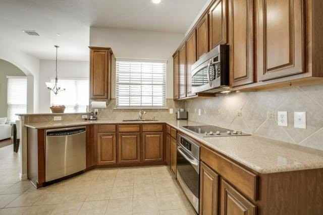 1931 Lantana Ln - Photo 2 of 24