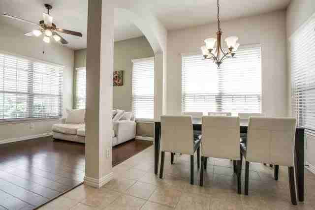 1931 Lantana Ln - Photo 3 of 24