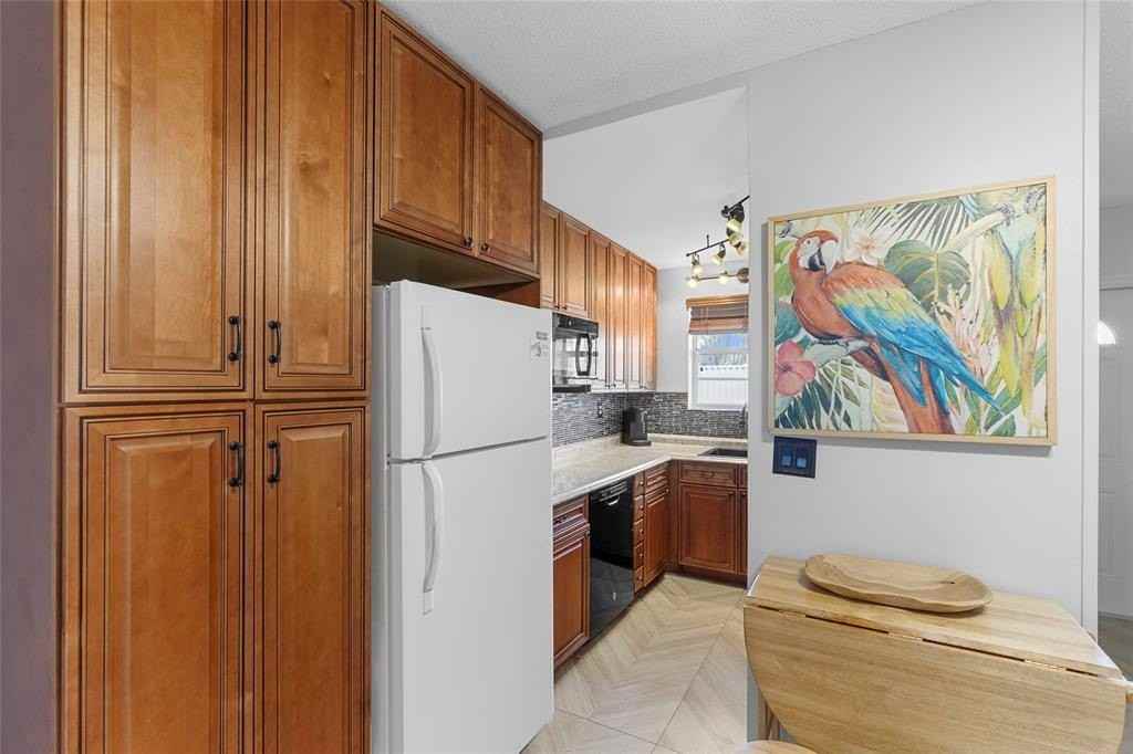 30 Southeast 13th Street #A6 - Photo 5 of 30