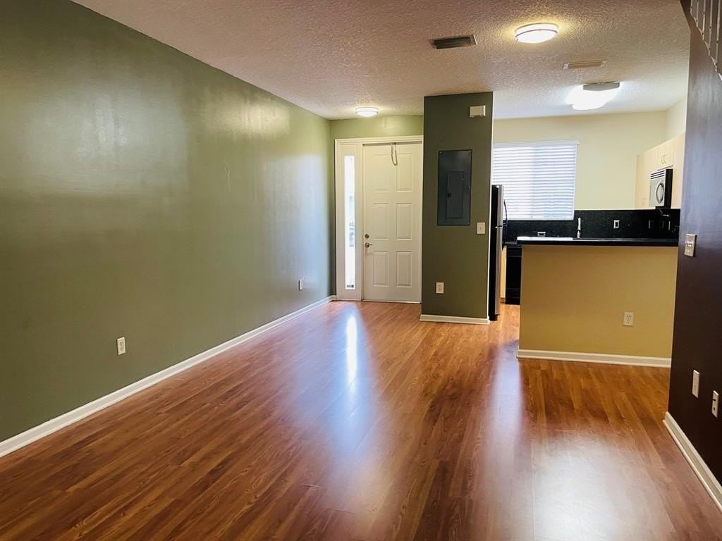 4854 Nw 58th Mnr - Photo 4 of 35