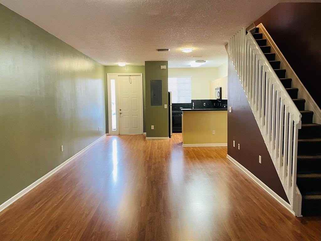 4854 Nw 58th Mnr - Photo 5 of 35