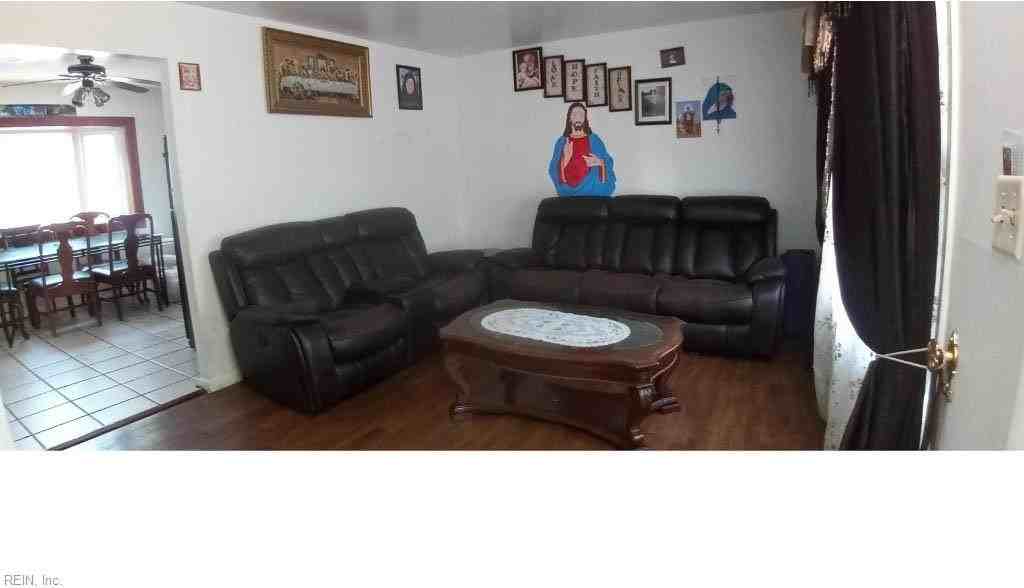 311 Bond St - Photo 3 of 34