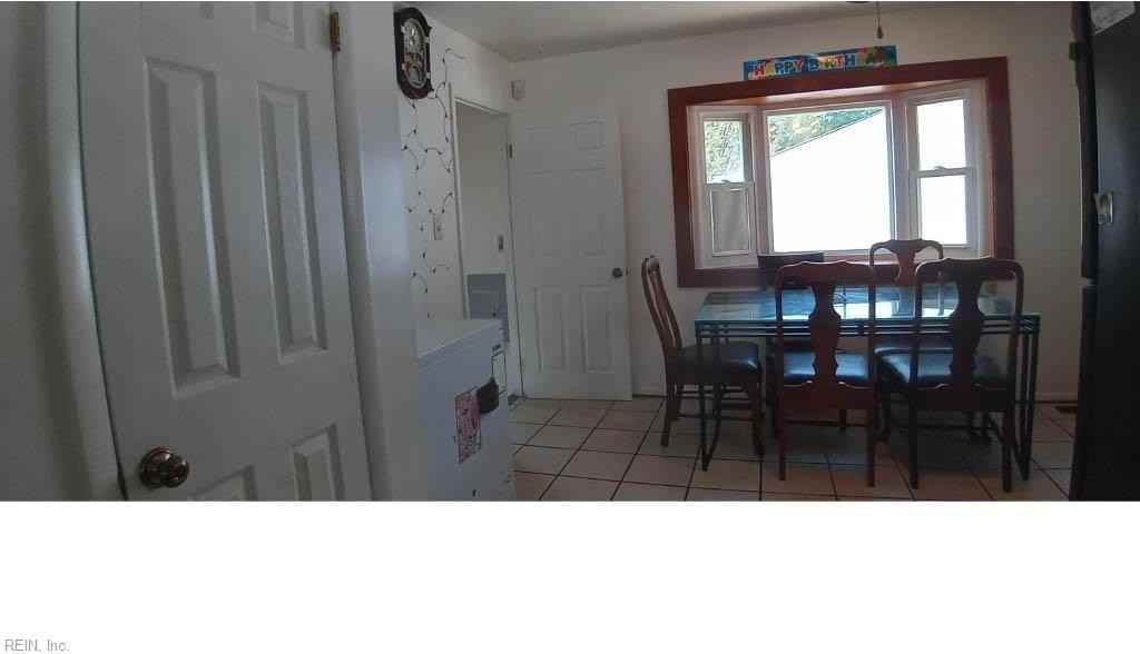 311 Bond St - Photo 4 of 34