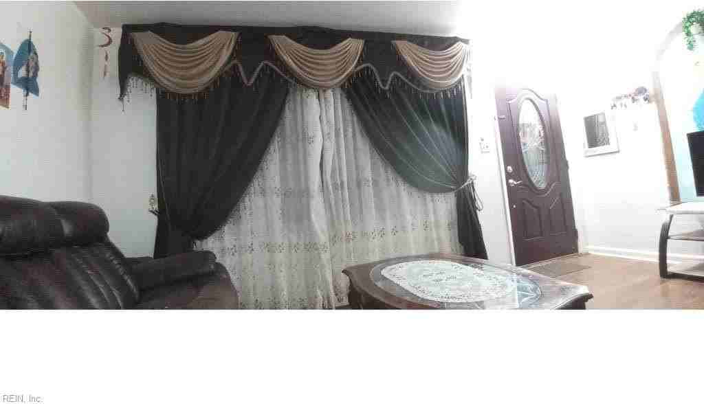 311 Bond St - Photo 5 of 34