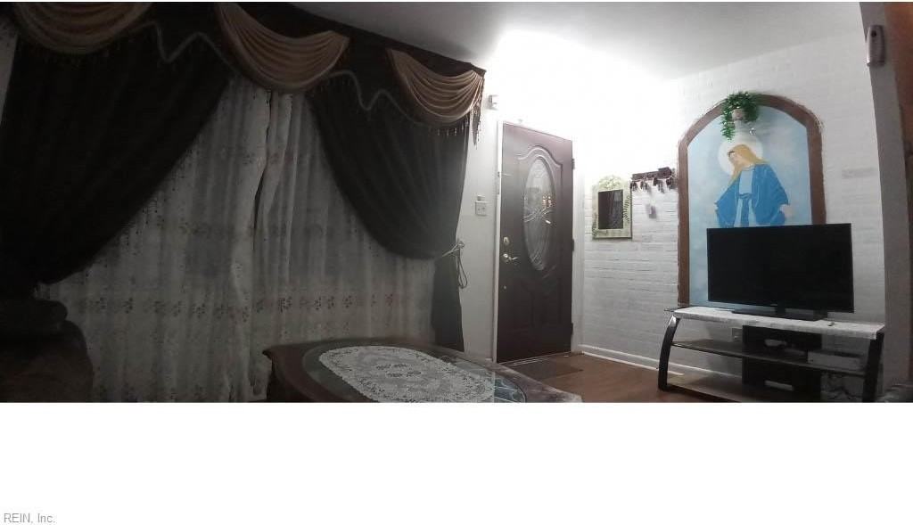 311 Bond St - Photo 6 of 34