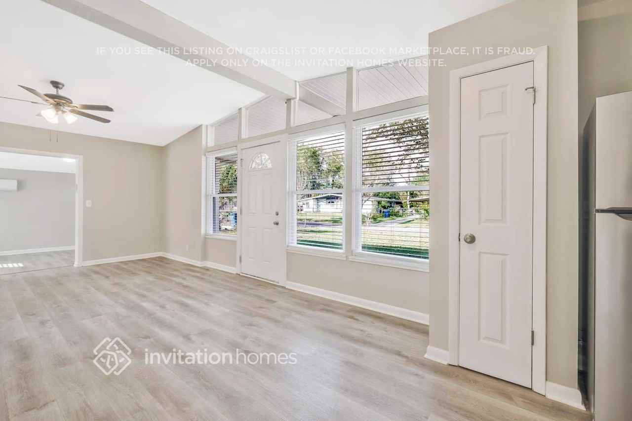 7444 Sandhurst Rd S - Photo 4 of 25