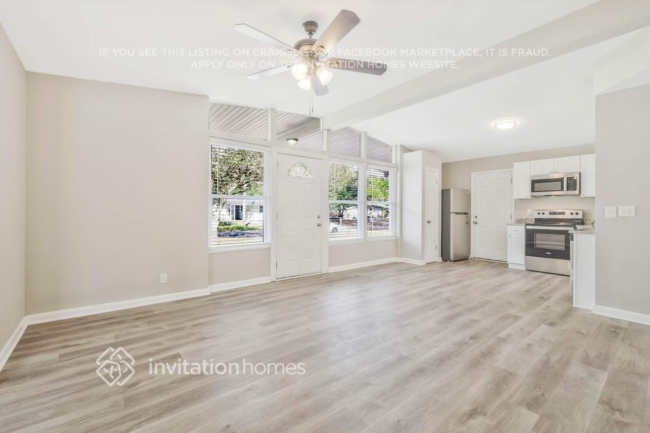 7444 Sandhurst Rd S - Photo 5 of 25