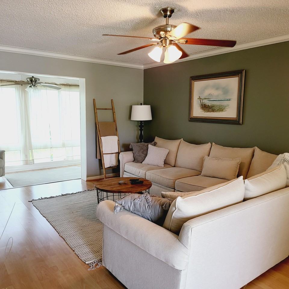 23 Colonial Club Dr #200 - Photo 3 of 18