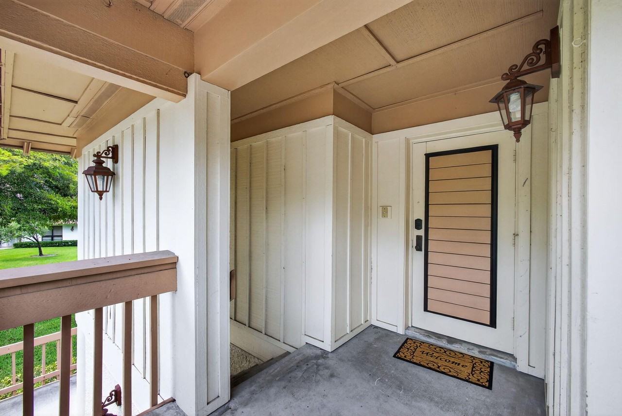 134 Brackenwood Rd - Photo 5 of 48