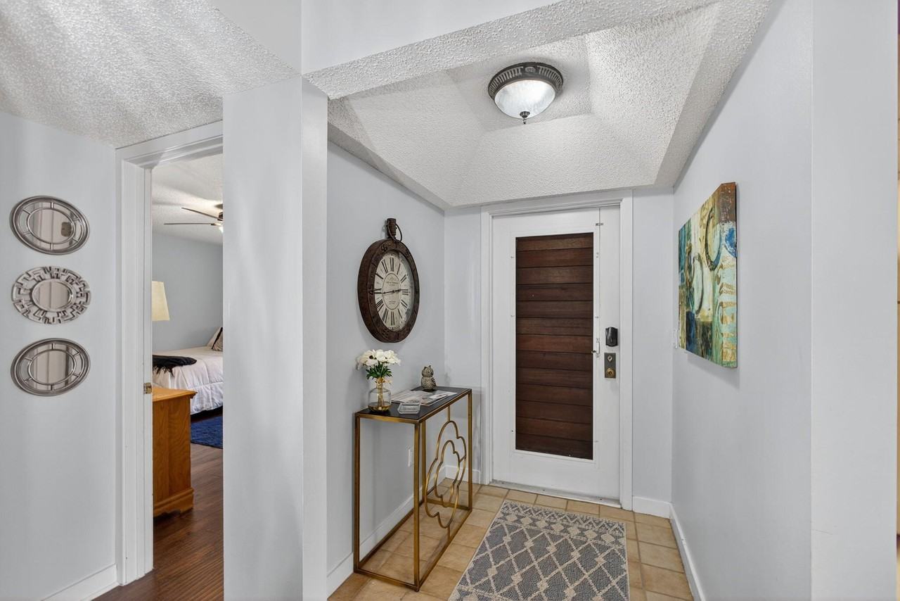 134 Brackenwood Rd - Photo 6 of 48