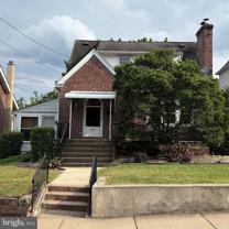 323 S 4th St - Photo 1 of 1