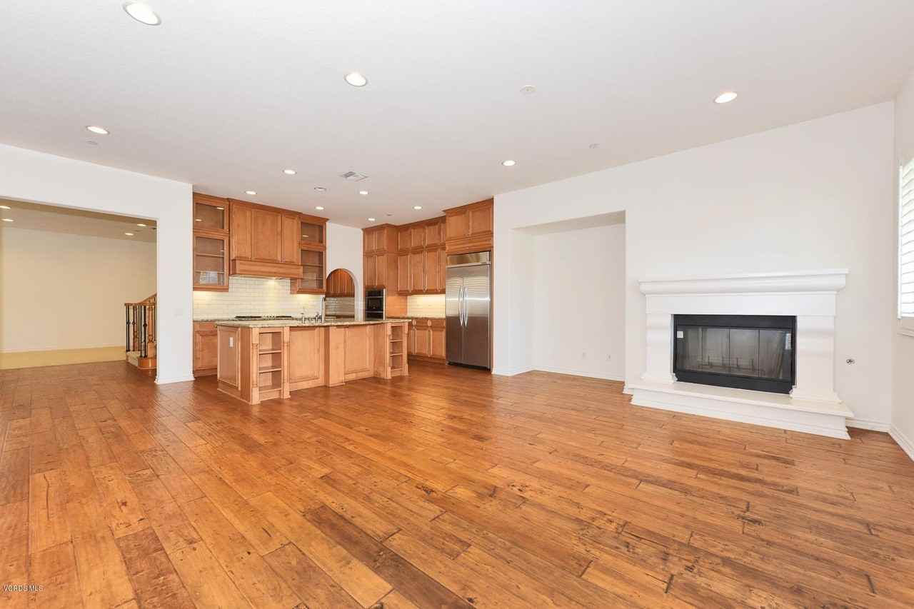 4103 Caribbean St - Photo 4 of 45